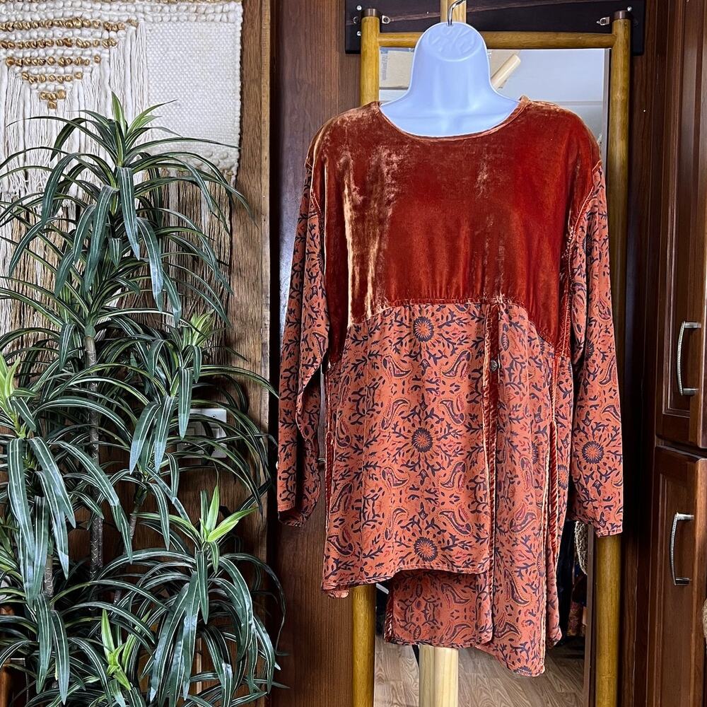 Vintage URU Silk Velvet Tunic One Size Split Front Asymmetrical Artwear Top USA